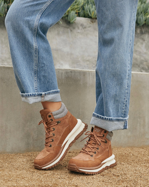 Lodge Sneaker